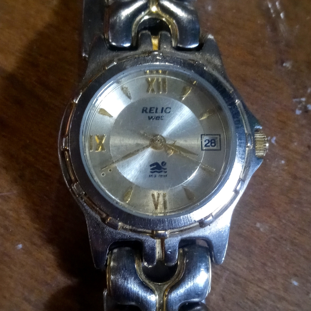 Women's Relic Wet wrist watch